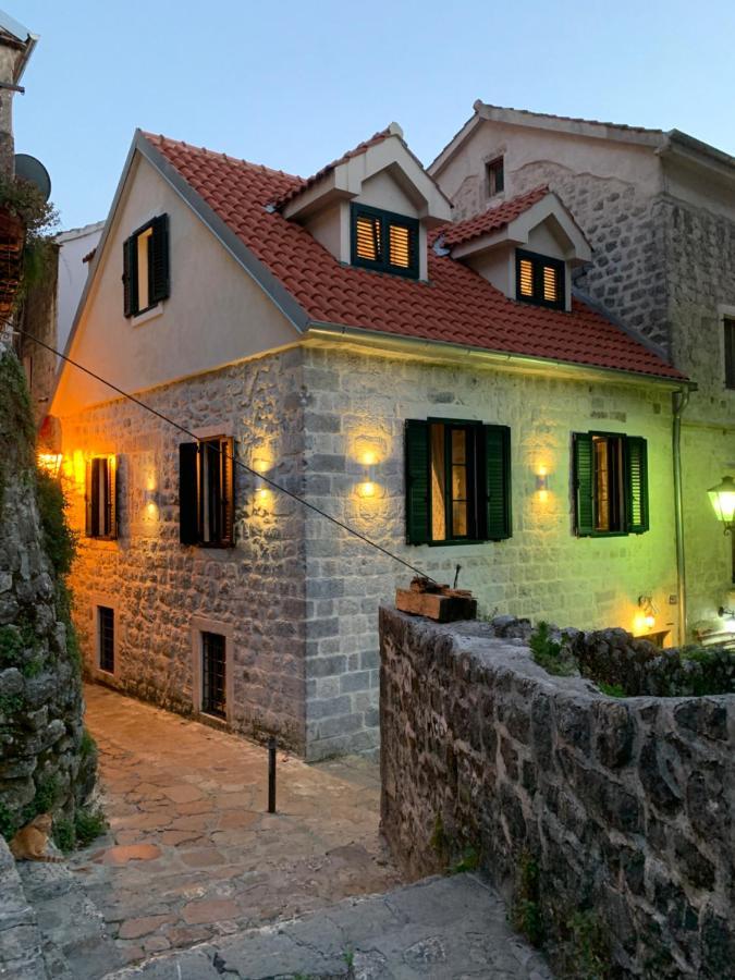 Kazin Supreme Hotel Kotor Bagian luar foto
