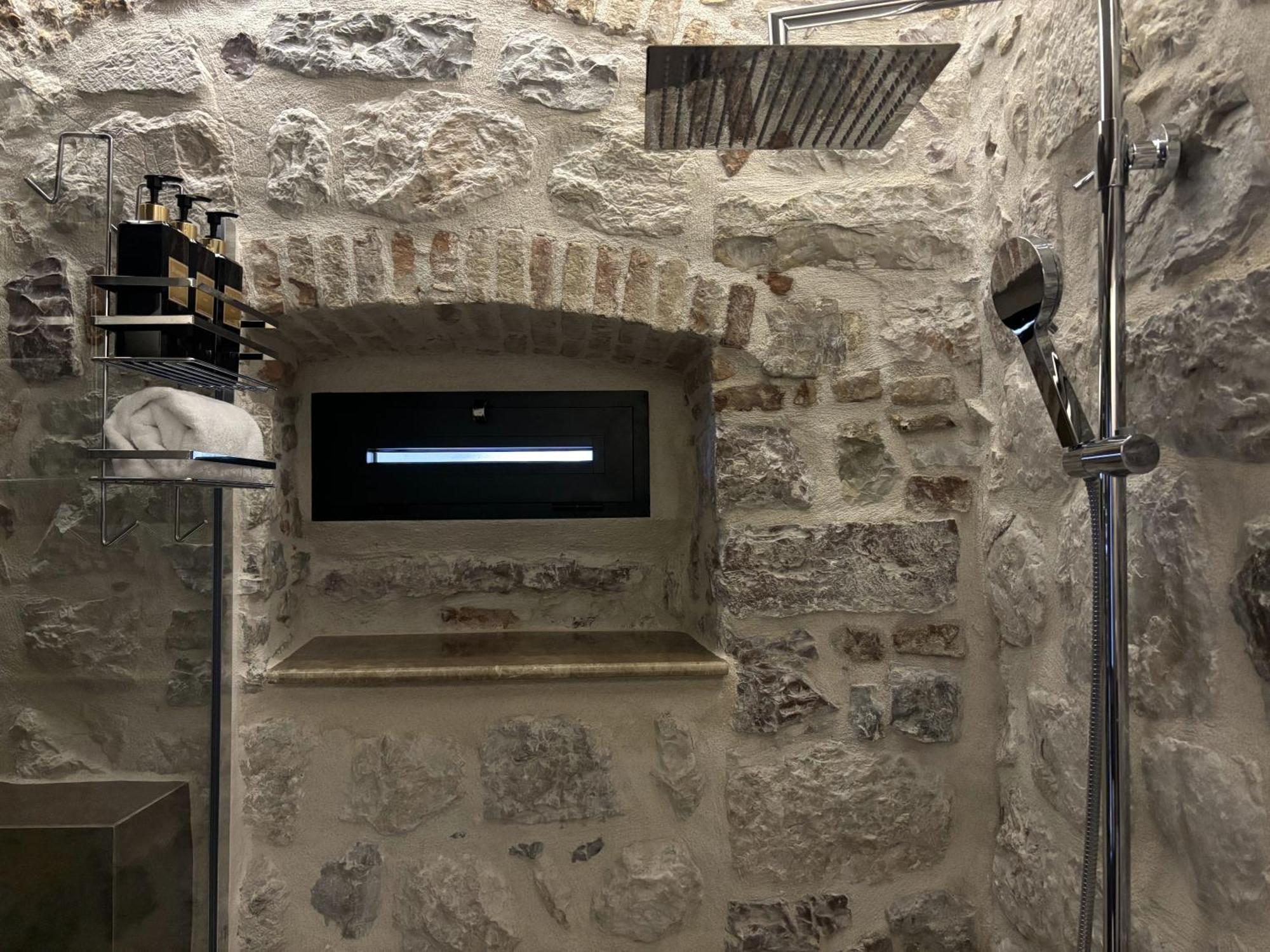 Kazin Supreme Hotel Kotor Bagian luar foto