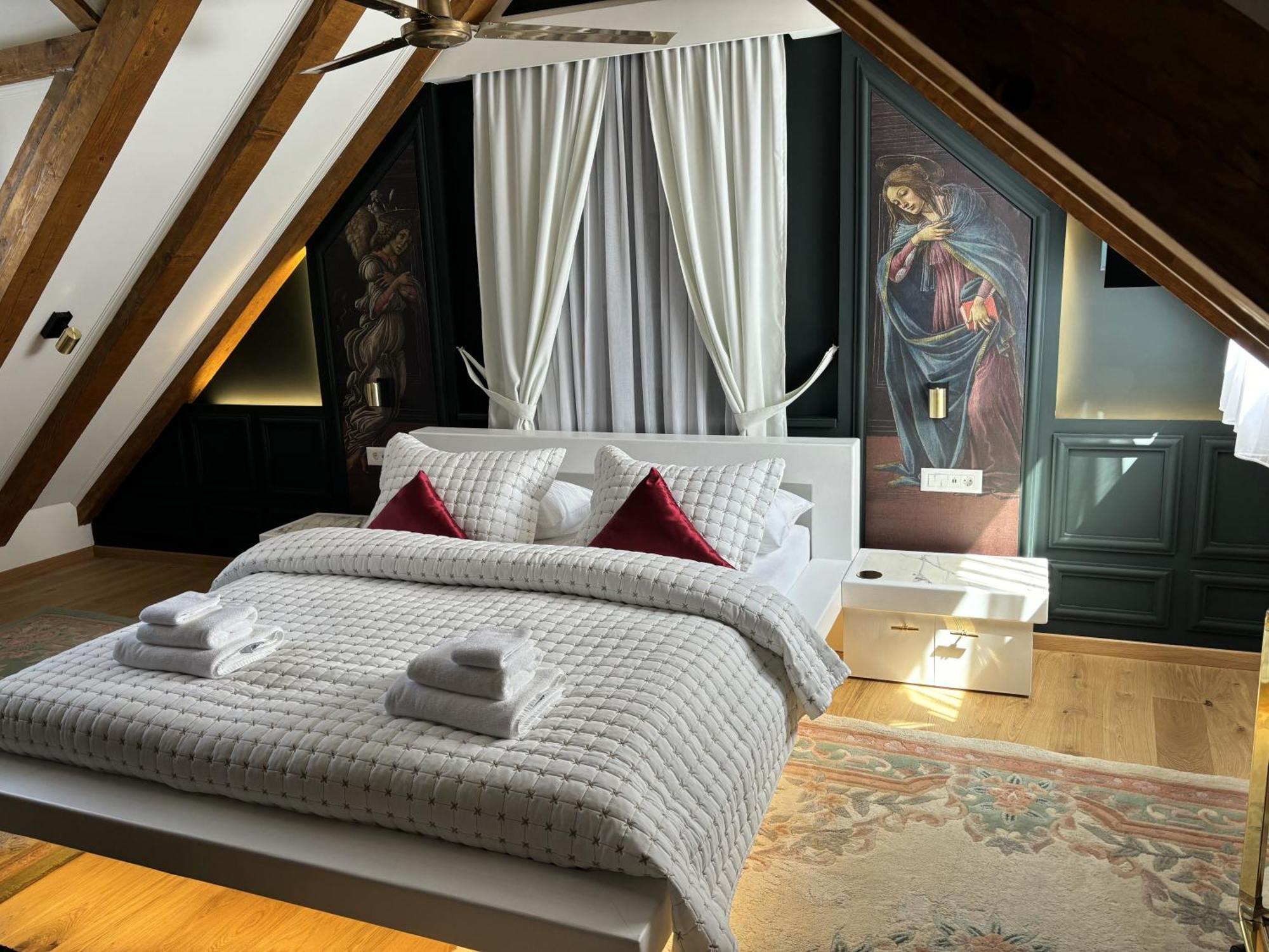 Kazin Supreme Hotel Kotor Bagian luar foto