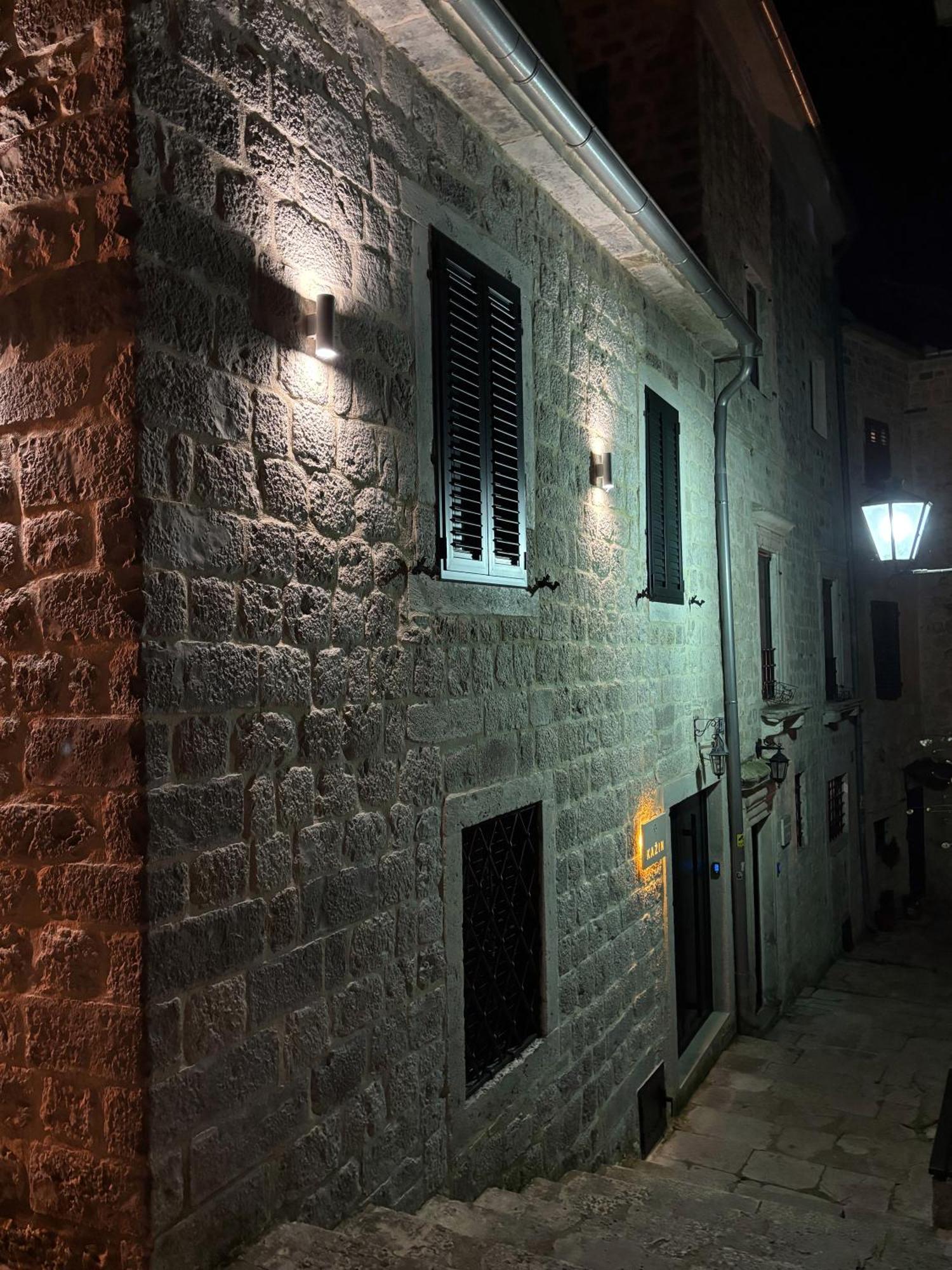 Kazin Supreme Hotel Kotor Bagian luar foto